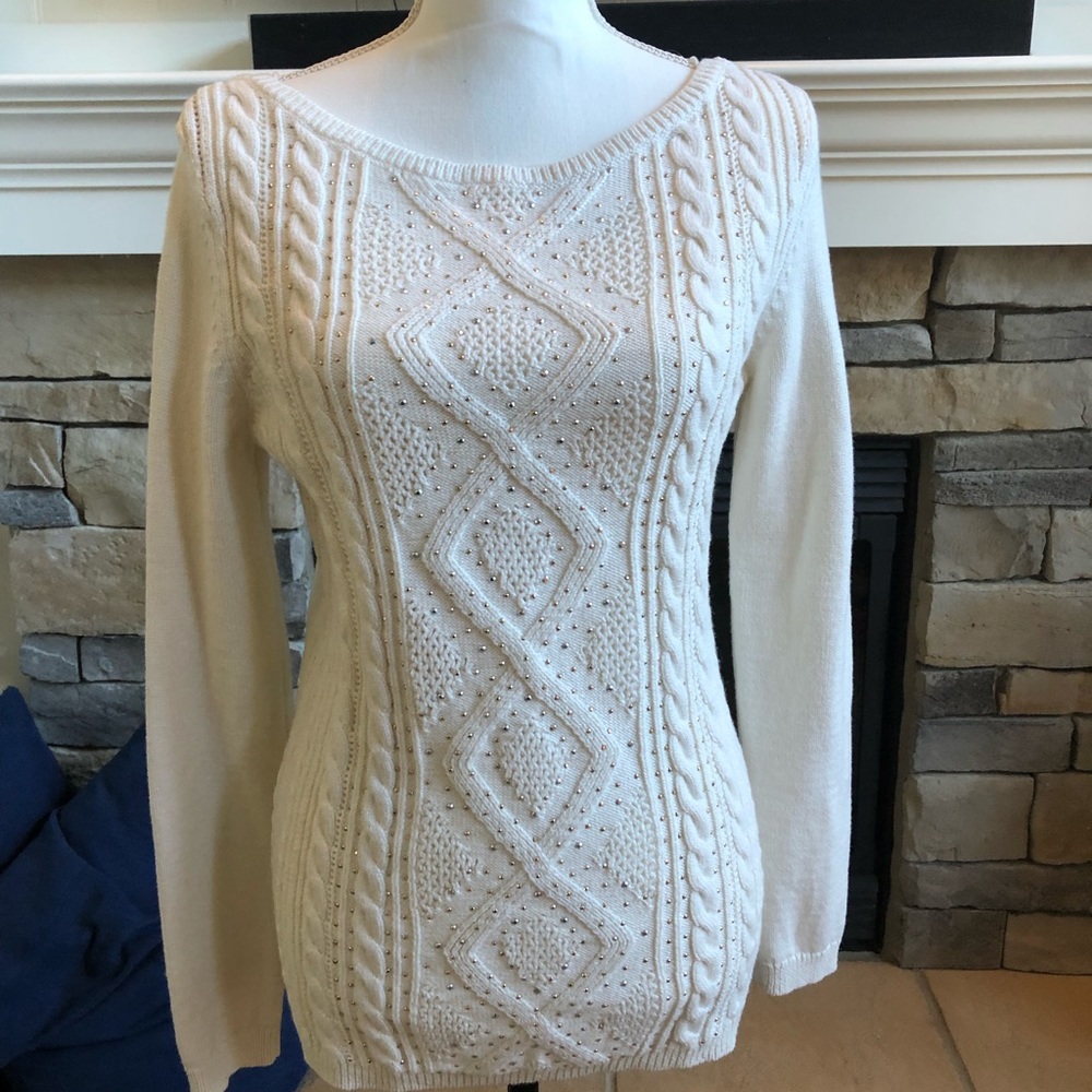 EUC White House Black Market cream off white sweater size medium